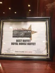 royalhousebuffet.com